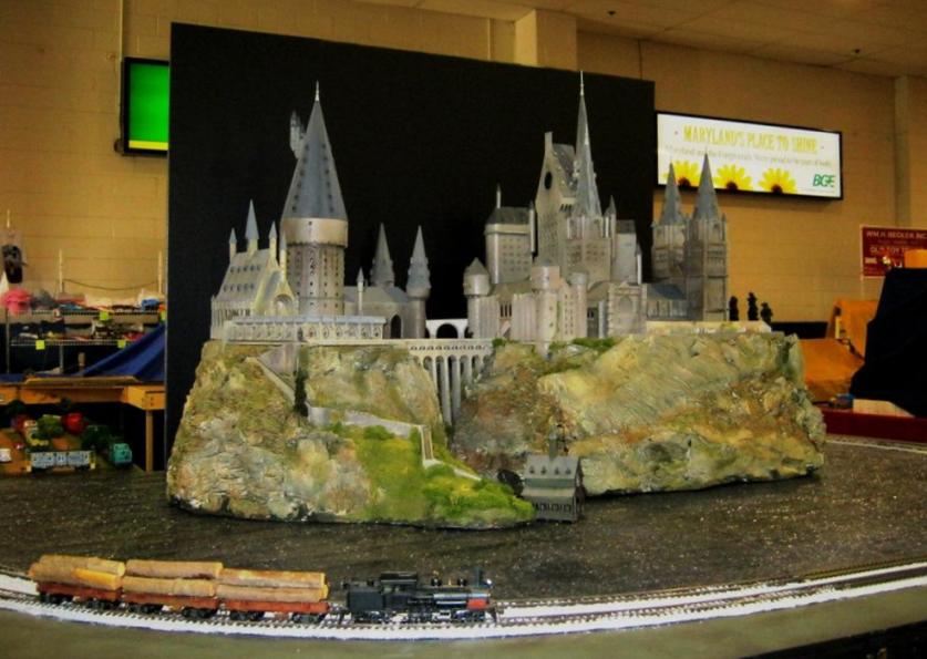 ho scale hogwarts castle